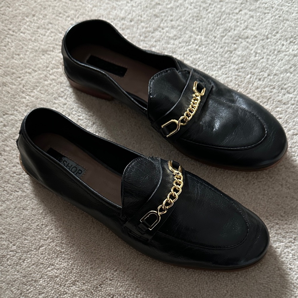 Topshop Black Leather Loafers with Gold Chain!